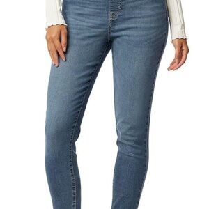 BRAND NEW Levi Strauss Signature Gold Women’s Skinny Jeans